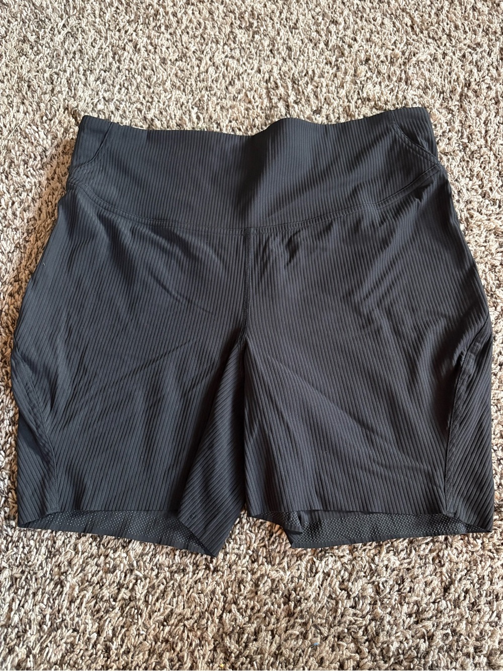 Base Paced Ribbed High-Rise 6” Black Women’s Athletic Shorts